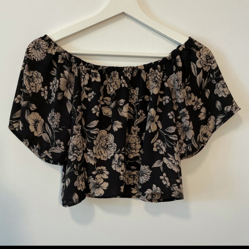 Forever 21 Floral Crop Top